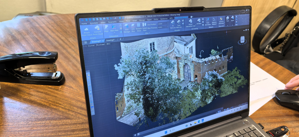 Skan 3D zabytkowej bramy na zamku Wawel Skan 3D zabytkowej bramy na zamku Wawel
